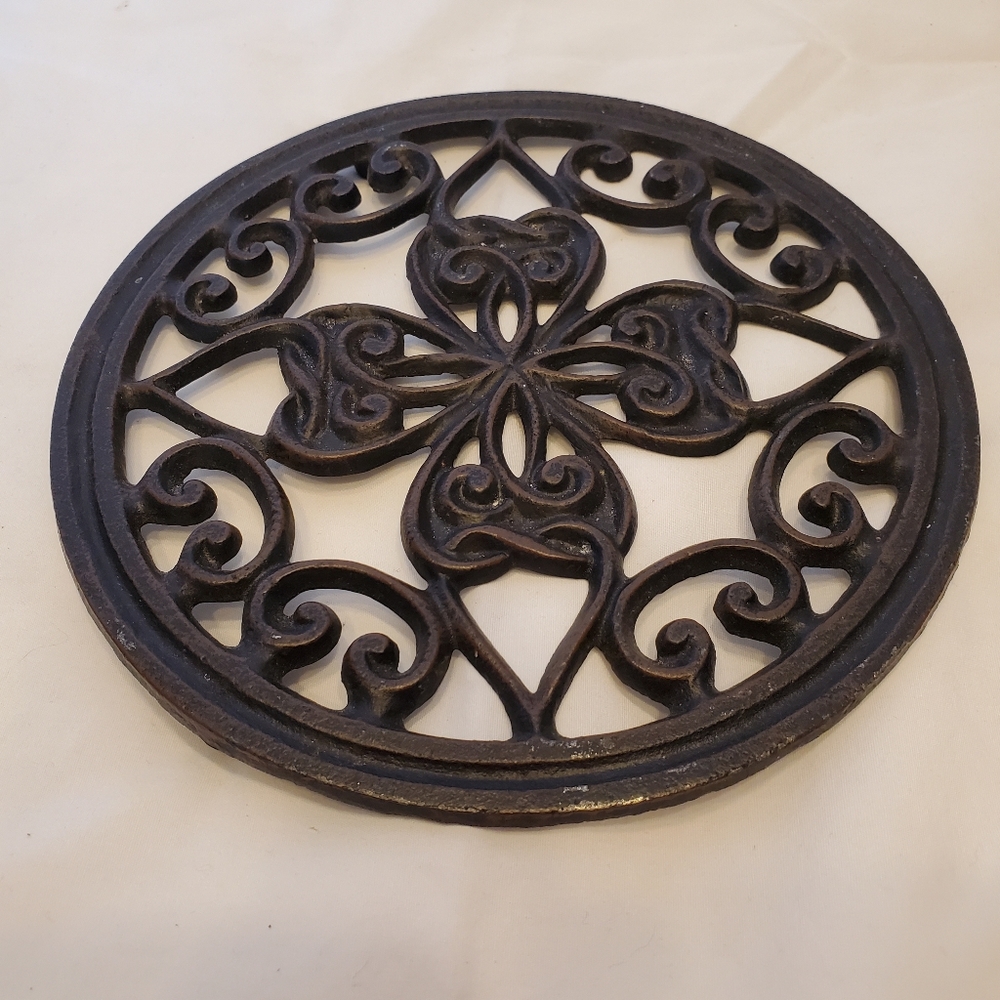 Vintage Cast Iron Trivet With Intertwined Hearts